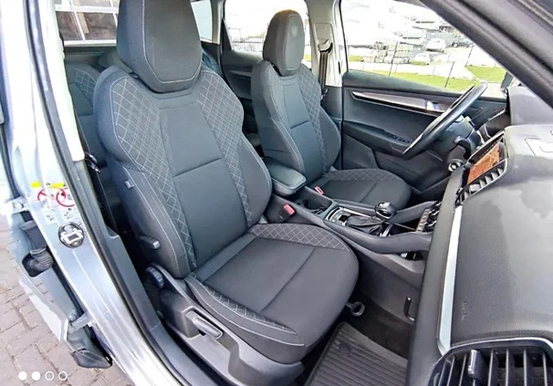 Skoda Karoq cena 77900 przebieg: 125000, rok produkcji 2018 z Płock małe 781